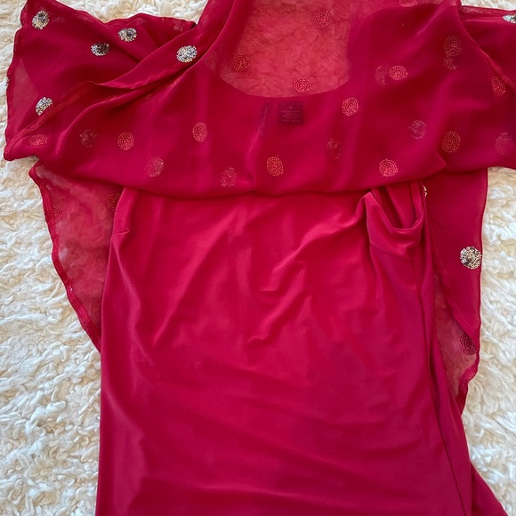 EUC Red and gold dressy layered top Women’s size Medium - Picture 3 of 4